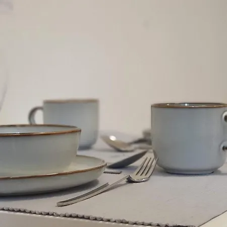 Modern 2.5 Bedroom Duplex Near Messe, Airport, Arena