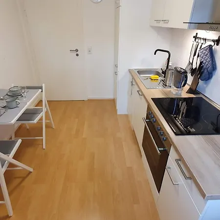 Modern 2.5 Bedroom Duplex Near Messe, Airport, Arena Düsseldorf