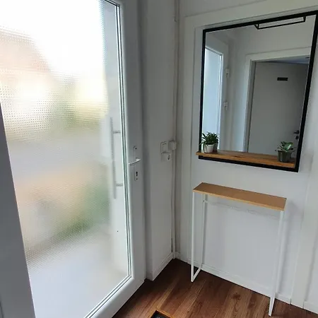 Apartament Modern 2.5 Bedroom Duplex Near Messe, Airport, Arena Düsseldorf