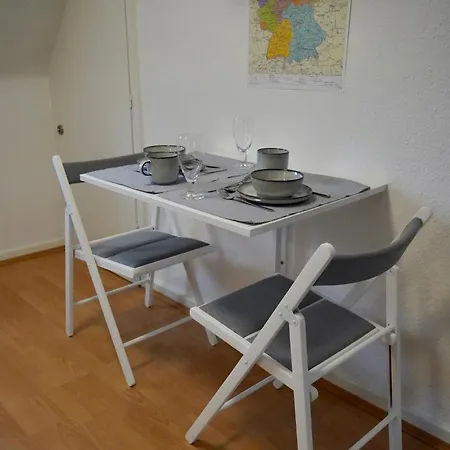 Modern 2.5 Bedroom Duplex Near Messe, Airport, Arena Düsseldorf