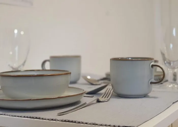 Modern 2.5 Bedroom Duplex Near Messe, Airport, Arena