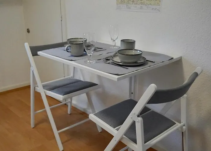 Modern 2.5 Bedroom Duplex Near Messe, Airport, Arena Düsseldorf