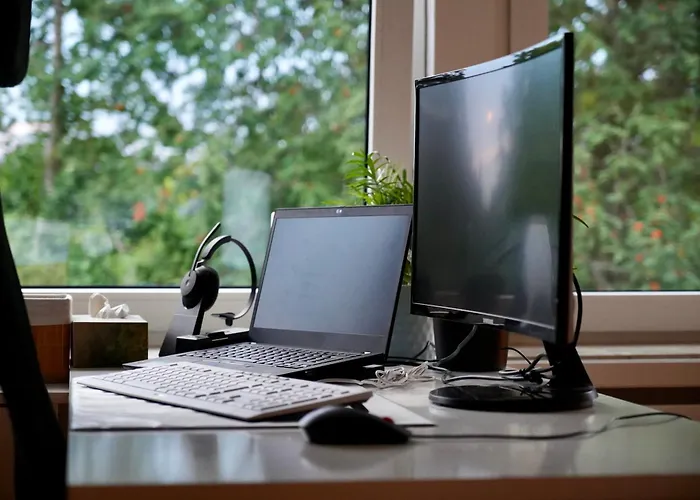 Modern 2.5 Bedroom Duplex Near Messe, Airport, Arena * Düsseldorf