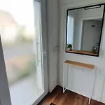 Apartamento Modern 2.5 Bedroom Duplex Near Messe, Airport, Arena Düsseldorf