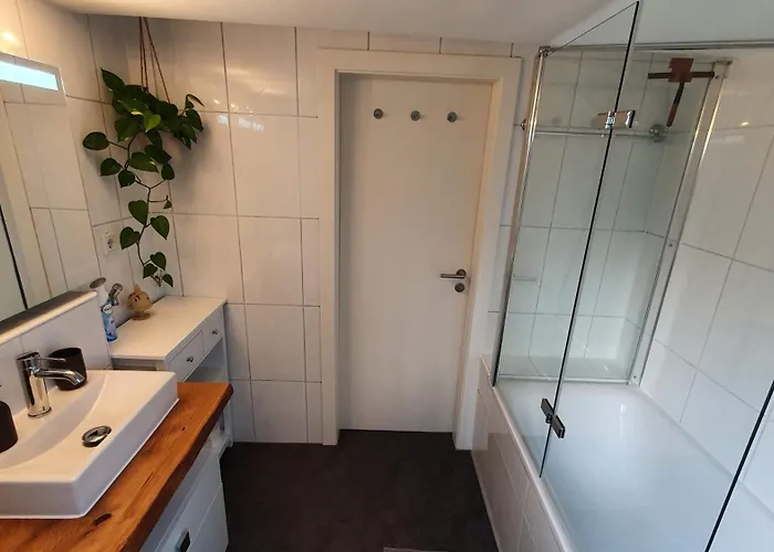 Modern 2.5 Bedroom Duplex Near Messe, Airport, Arena * 뒤셀도르프