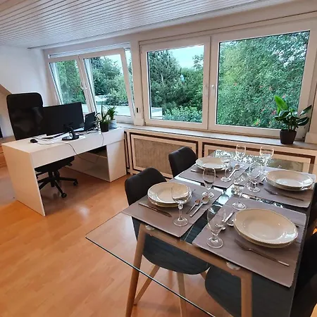 Modern 2.5 Bedroom Duplex Near Messe, Airport, Arena *