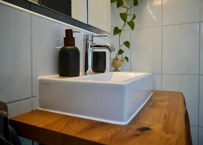 Apartment Modern 2.5 Bedroom Duplex Near Messe, Airport, Arena *